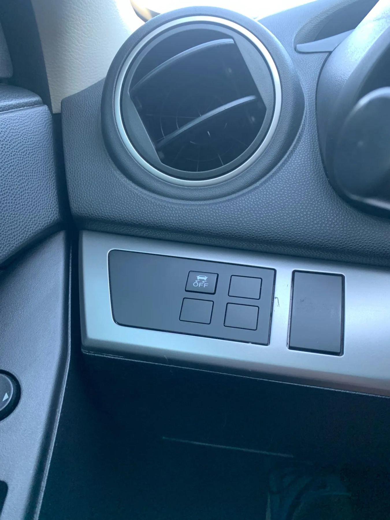 Used 2012 MAZDA MAZDA3 i Touring image 27