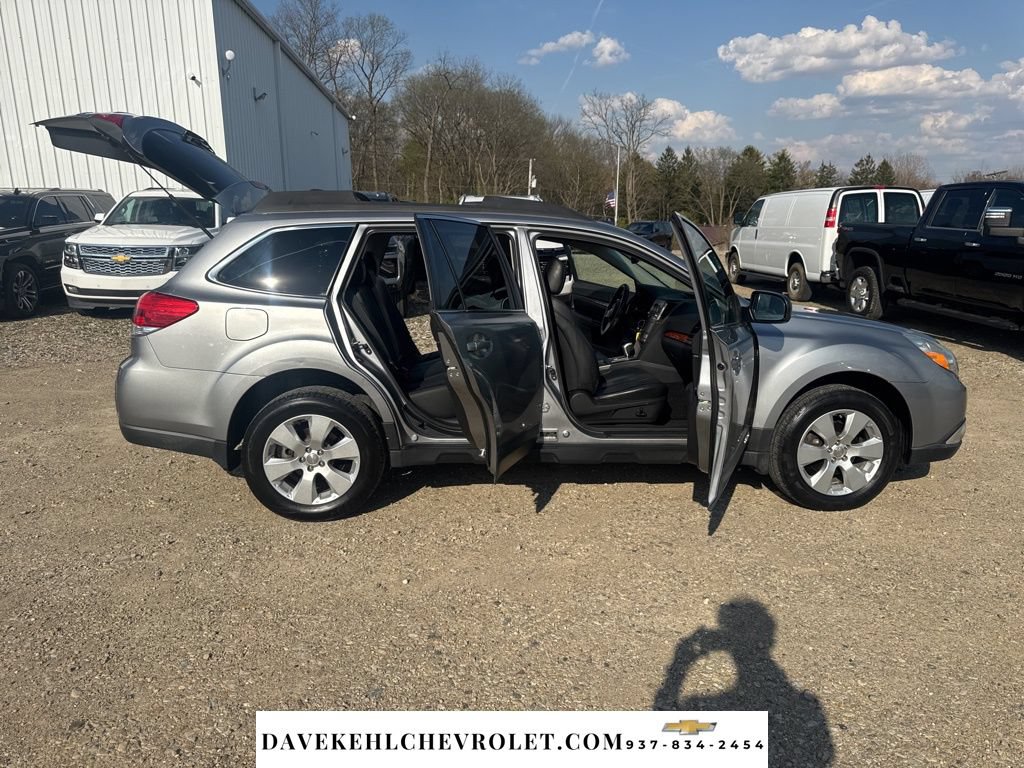 Used 2010 Subaru Outback 2.5i Limited AWD/4WD image 38