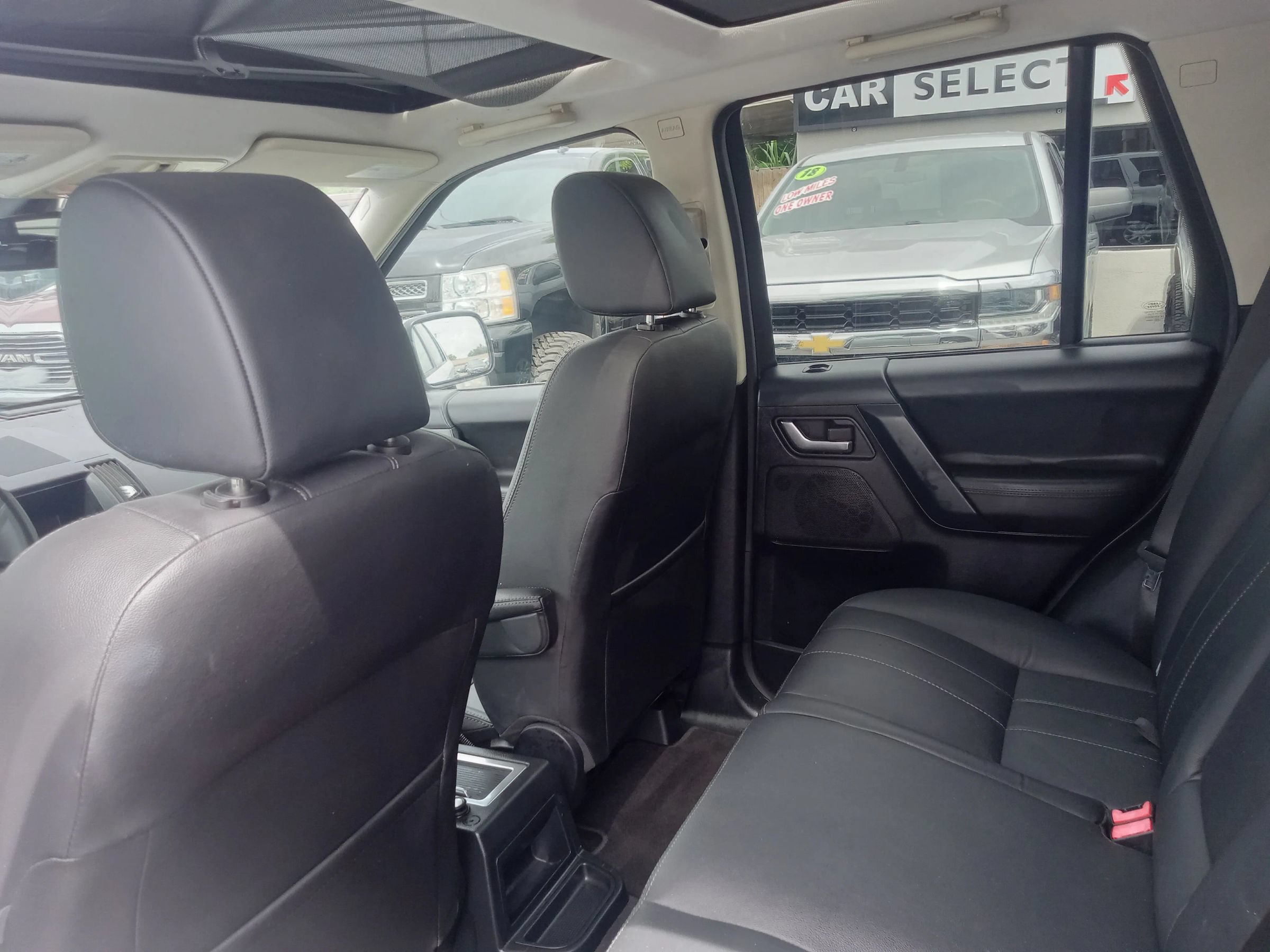 Used 2011 Land Rover LR2 HSE AWD/4WD image 11