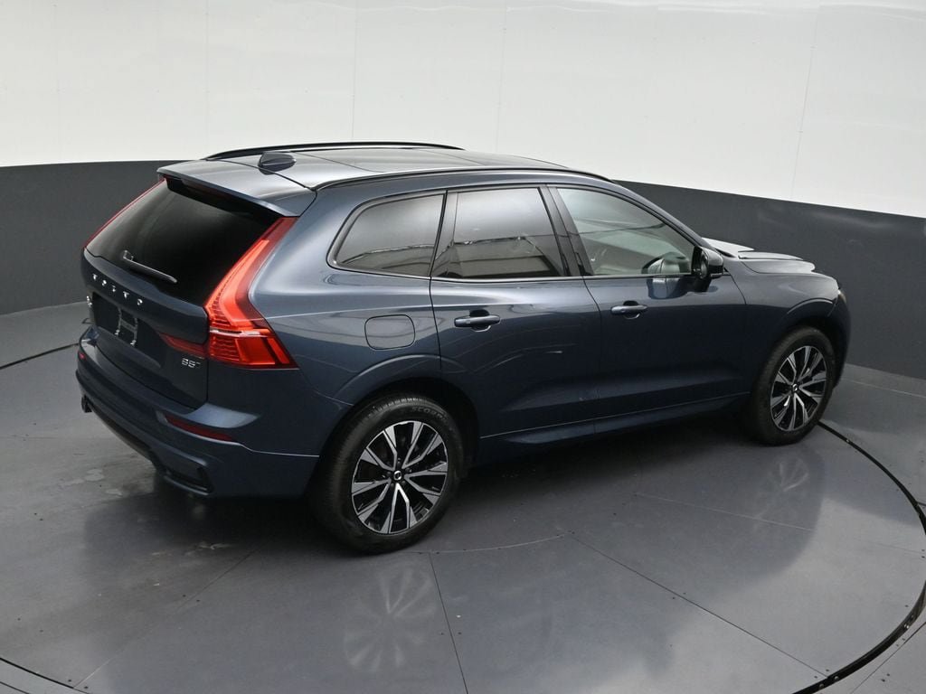 Certified 2024 Volvo XC60 B5 Core AWD/4WD image 22