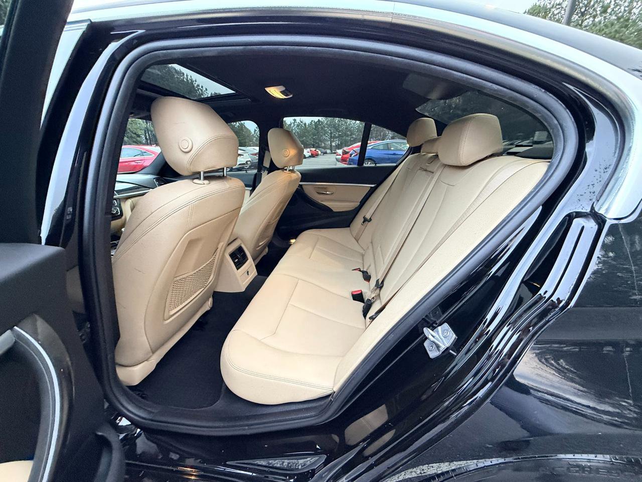 Used 2018 BMW 330i Sedan w/ Convenience Package RWD image 11