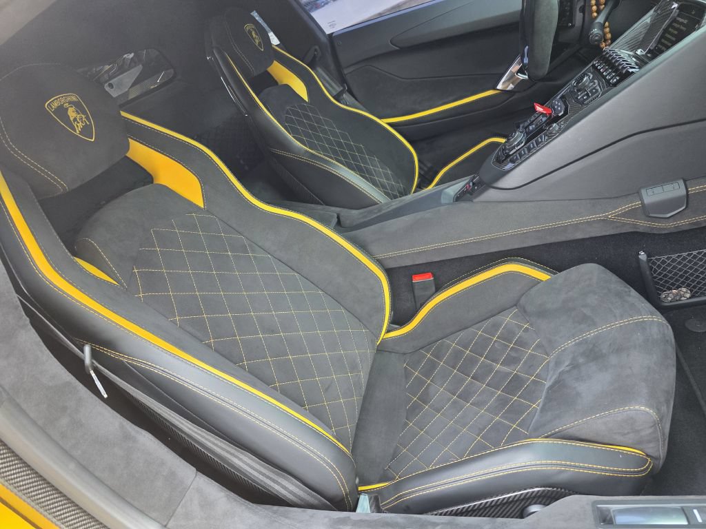 Used 2018 Lamborghini Aventador S AWD/4WD image 45