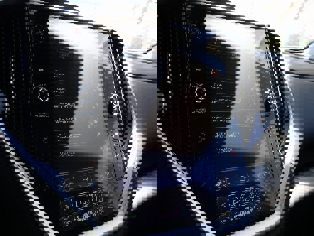 New 2025 Subaru Ascent Limited image 36