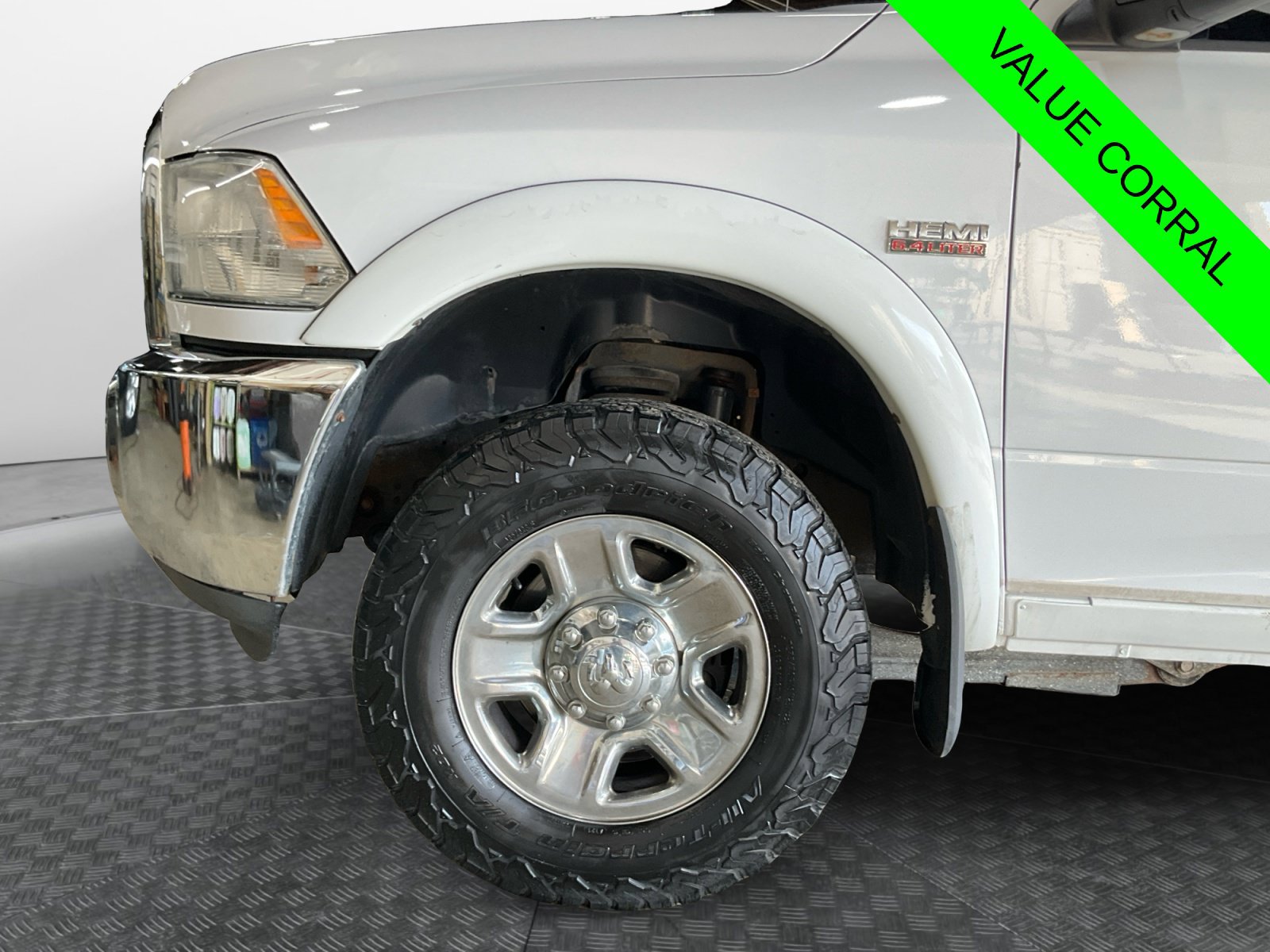 Used 2015 RAM 2500 Tradesman w/ Chrome Appearance Group AWD/4WD image 14