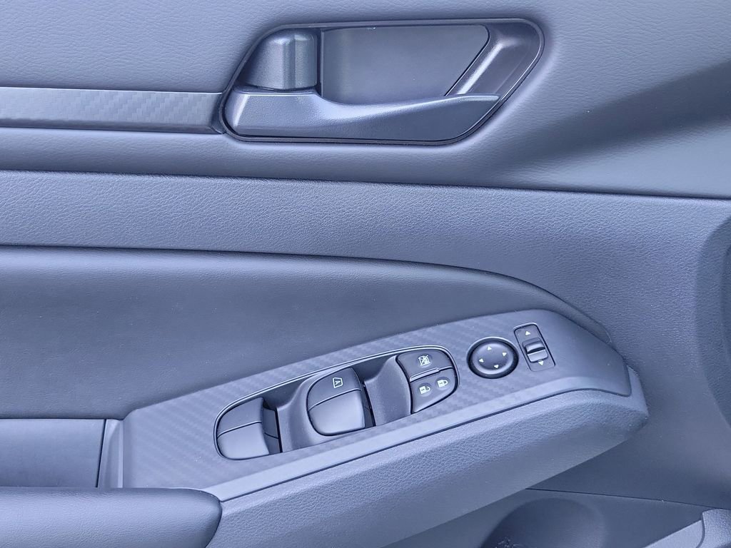 Certified 2025 Nissan Altima 2.5 S image 13