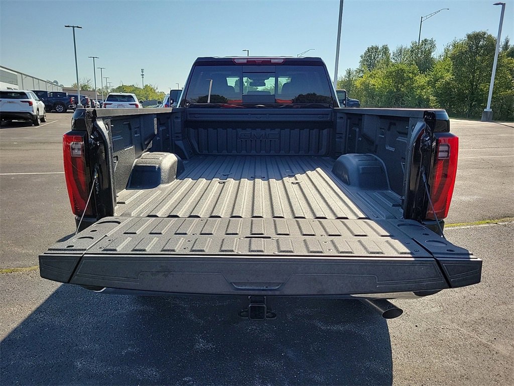 New 2026 GMC Sierra 2500 SLT w/ SLT Premium Package image 7