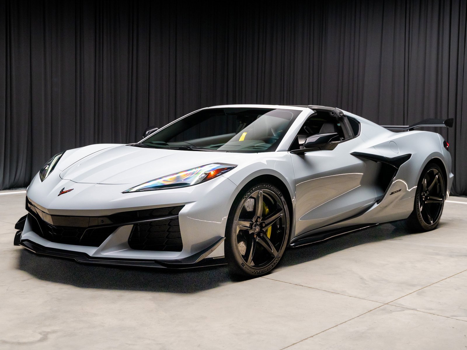 Used 2023 Chevrolet Corvette Z06 w/ Z07 Performance Package image 71