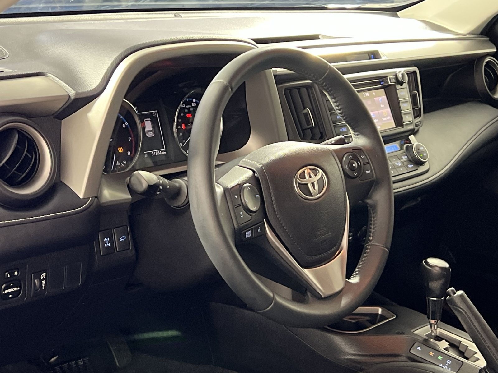 Used 2016 Toyota RAV4 XLE AWD/4WD image 16