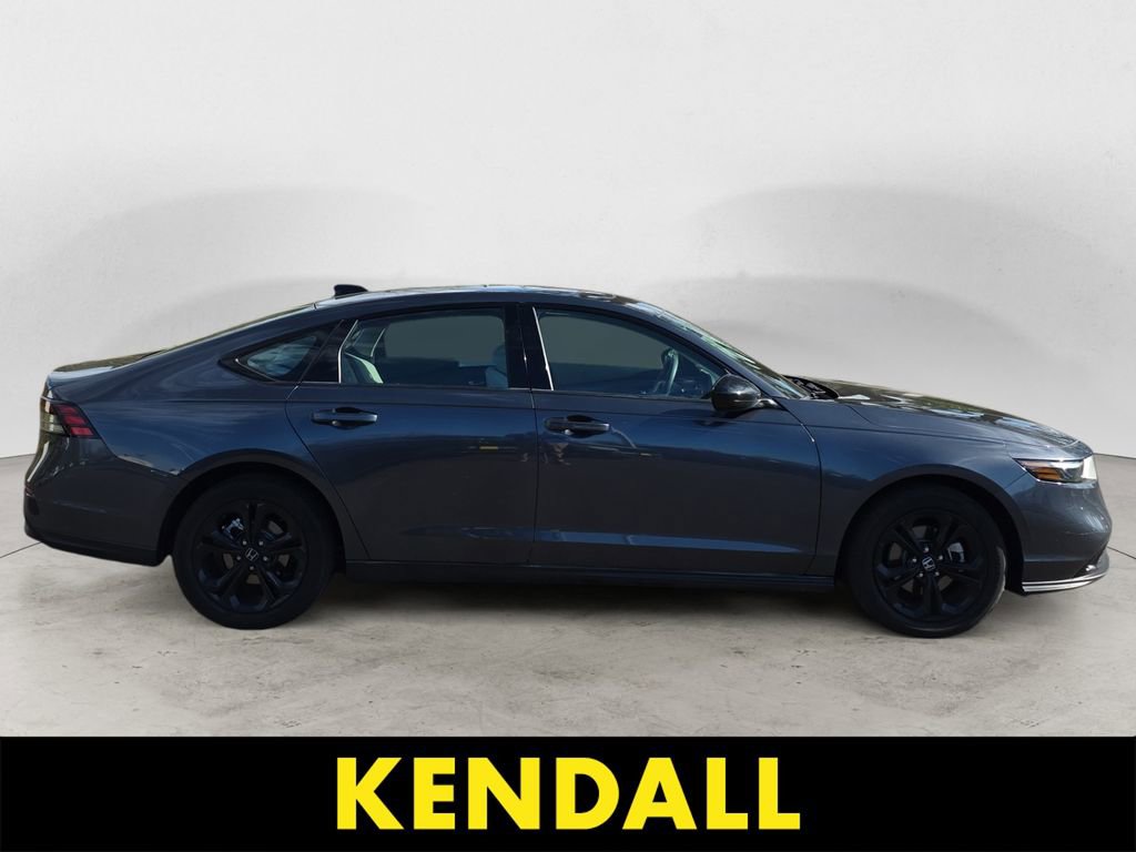 Certified 2025 Honda Accord SE image 6