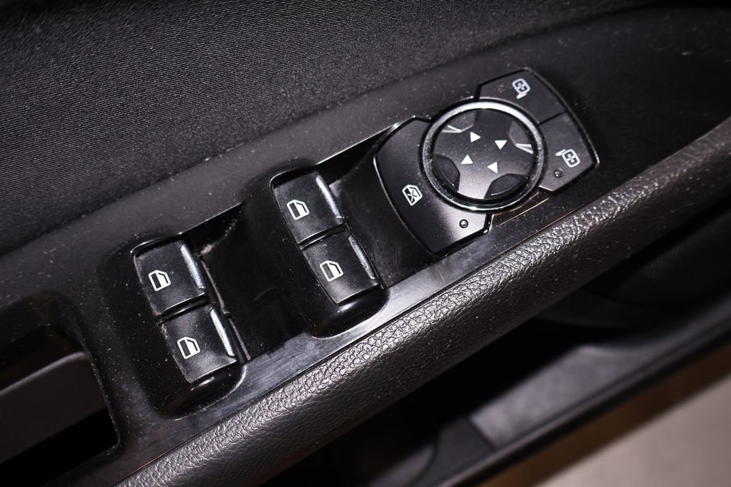 Used 2013 Ford Fusion SE FWD image 11