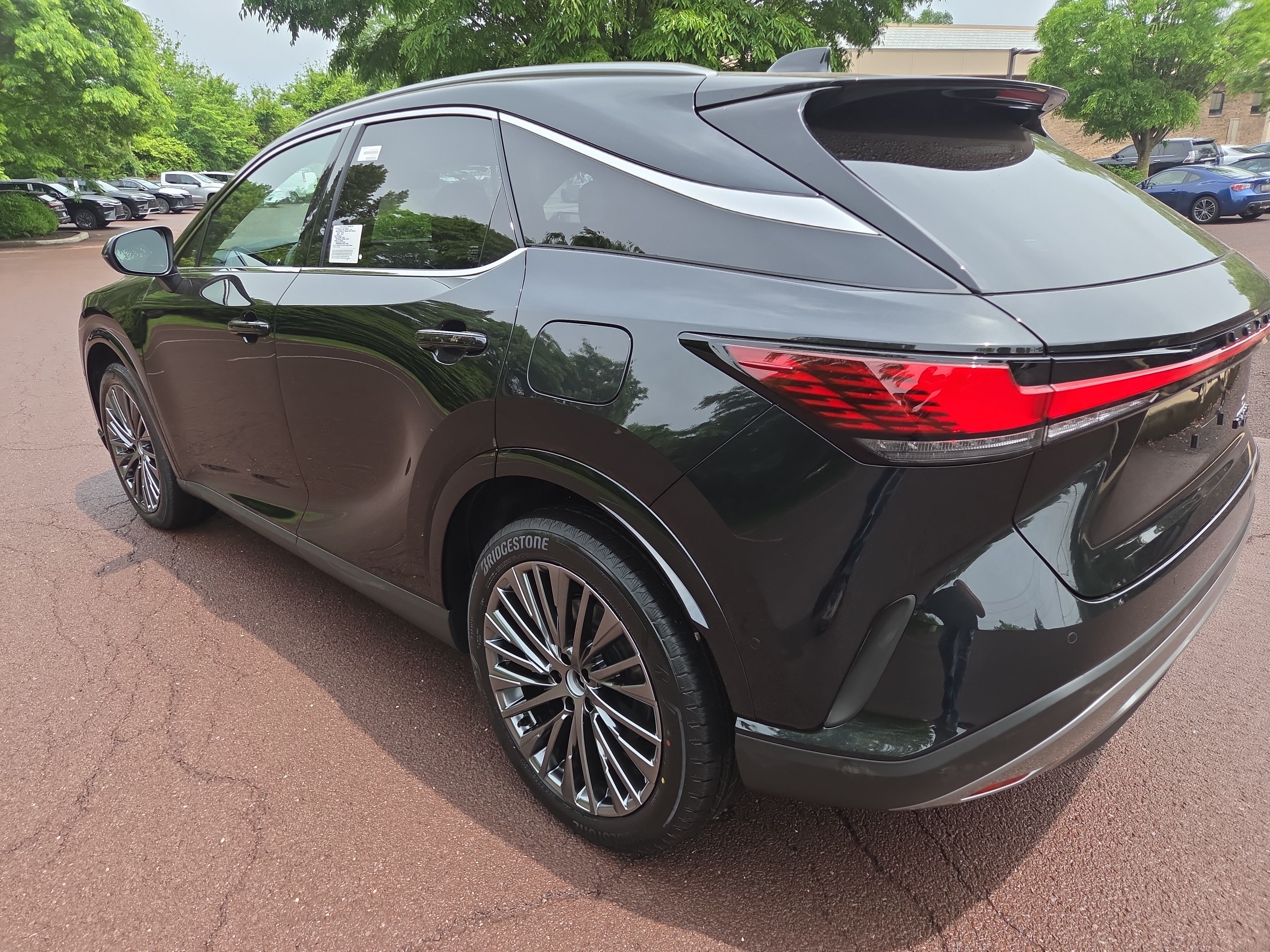 New 2026 Lexus RX 450h AWD image 4