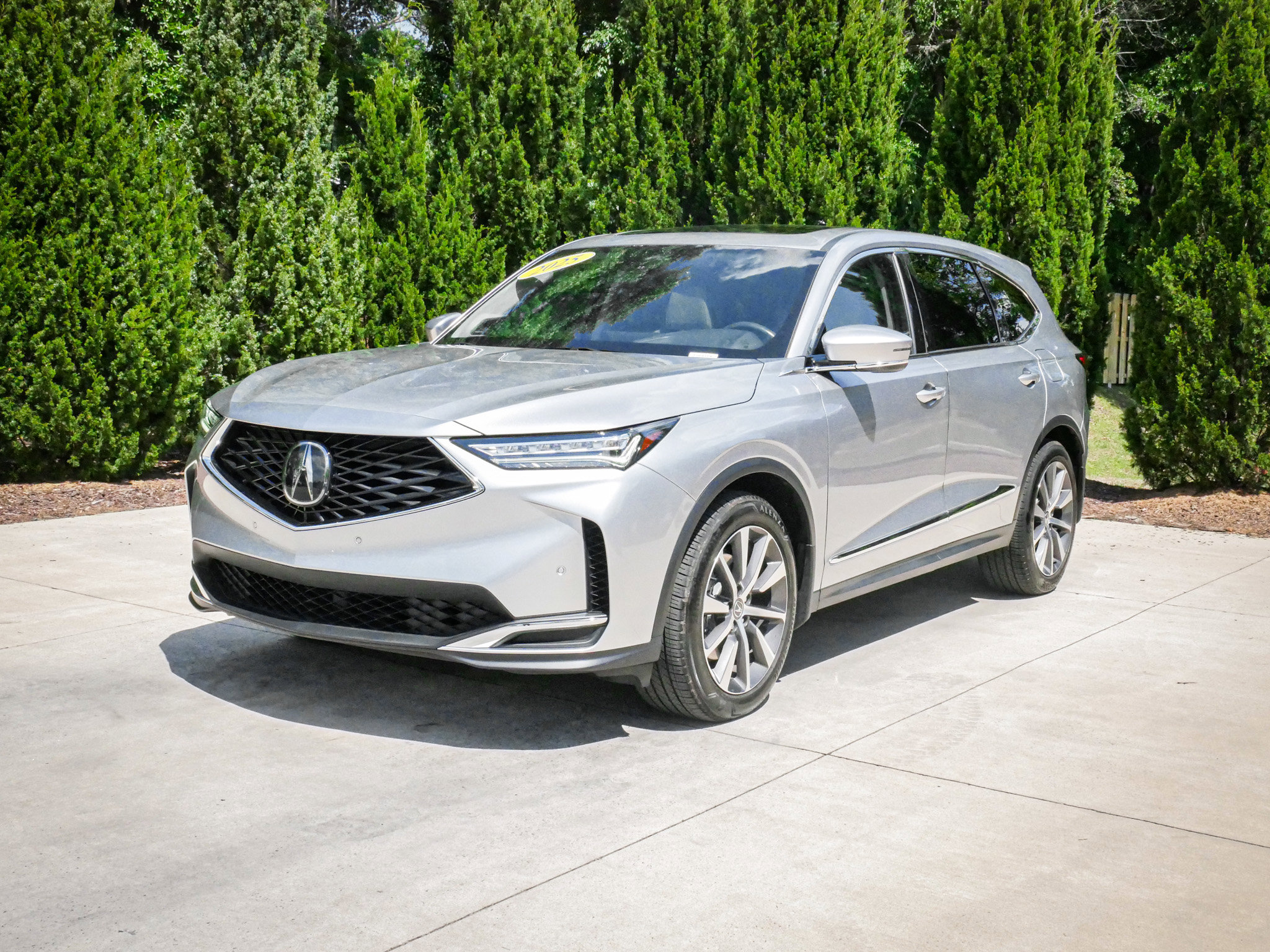 Used 2025 Acura MDX SH-AWD w/ Technology Package image 5