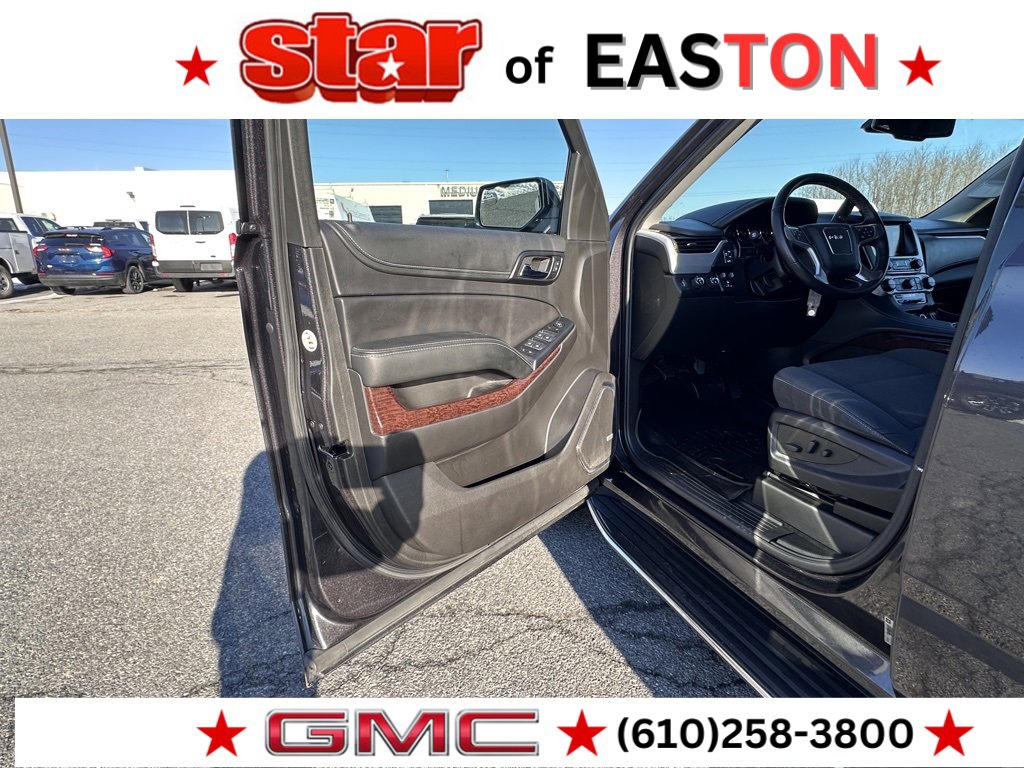 Used 2018 GMC Yukon XL SLE w/ SLE Value Package image 16