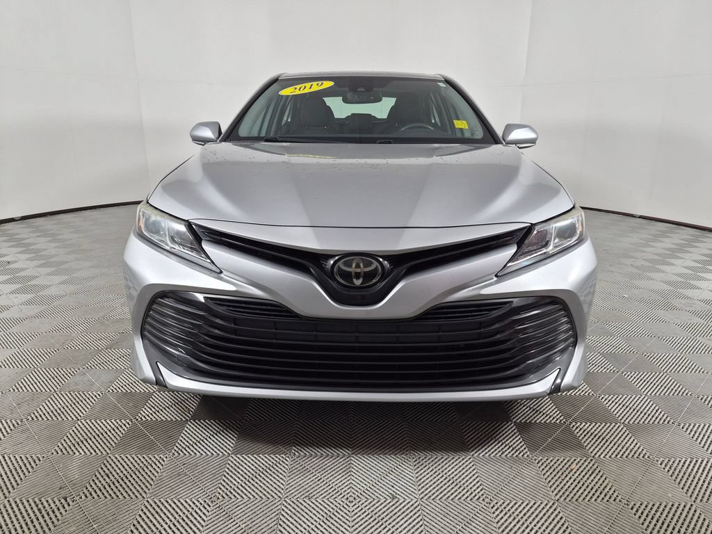 Used 2019 Toyota Camry LE w/ Convenience Package FWD image 8