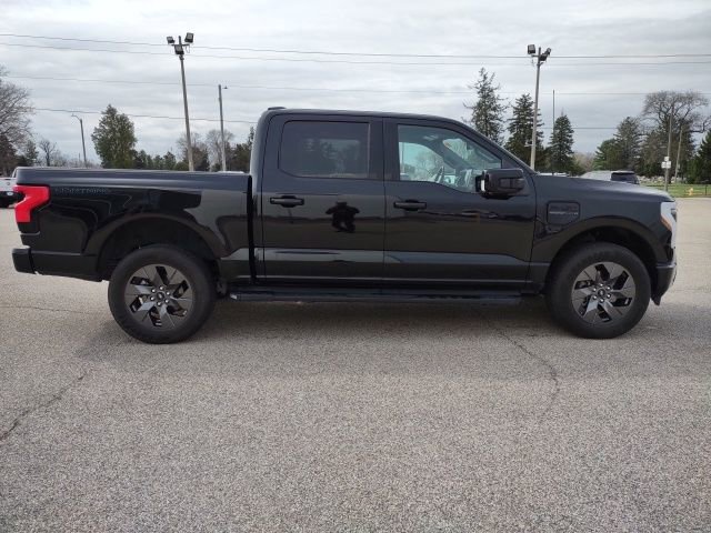 Used 2023 Ford F150 Lightning Lariat image 7