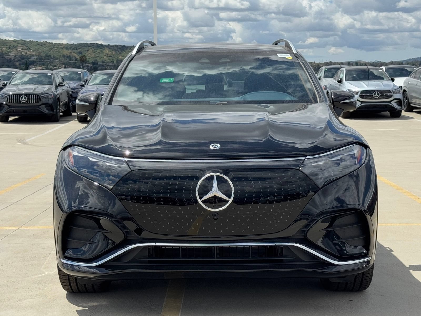 New 2026 Mercedes-Benz EQS 400 4MATIC SUV image 4