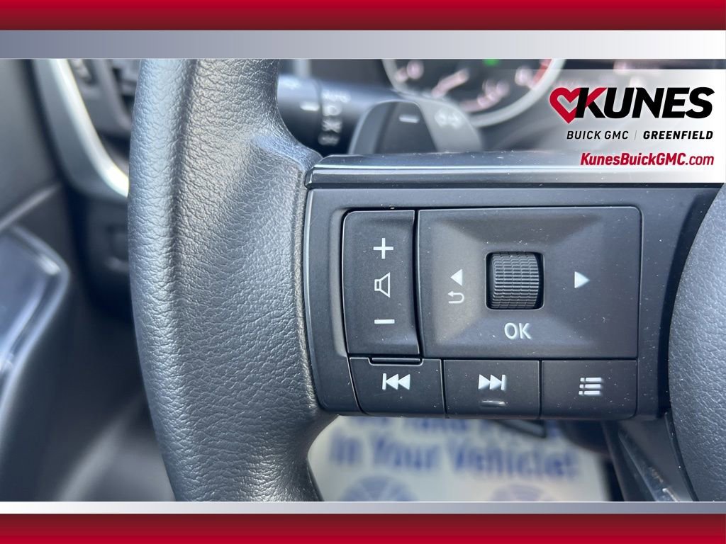 Used 2024 Nissan Rogue S image 20