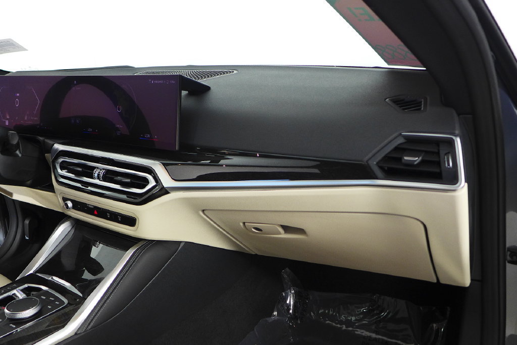 Used 2024 BMW 430i Coupe w/ M Sport Package RWD image 14