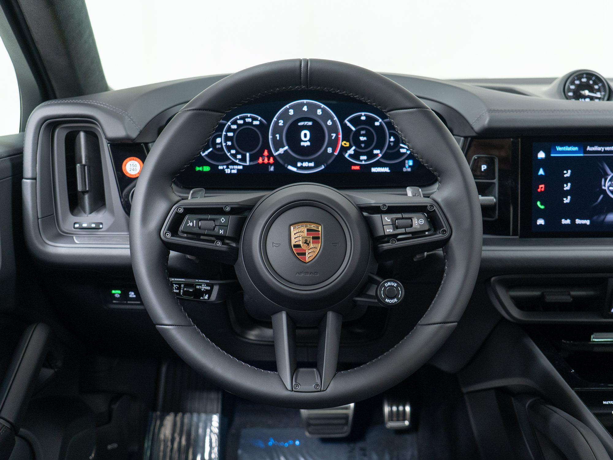 New 2026 Porsche Cayenne GTS AWD/4WD image 23