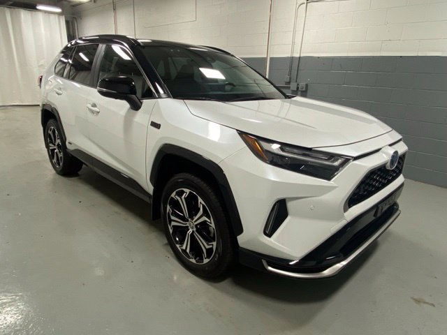 Used 2024 Toyota RAV4 XSE w/ Premium Package AWD/4WD image 4