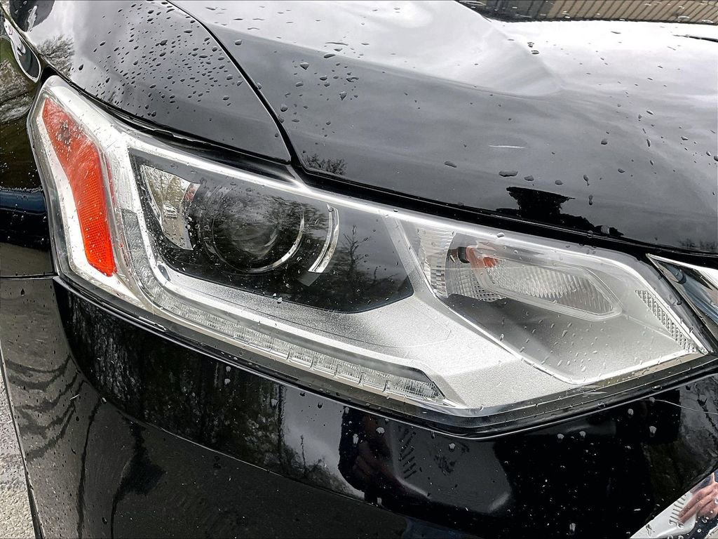 Used 2018 Chevrolet Traverse LT AWD/4WD image 28