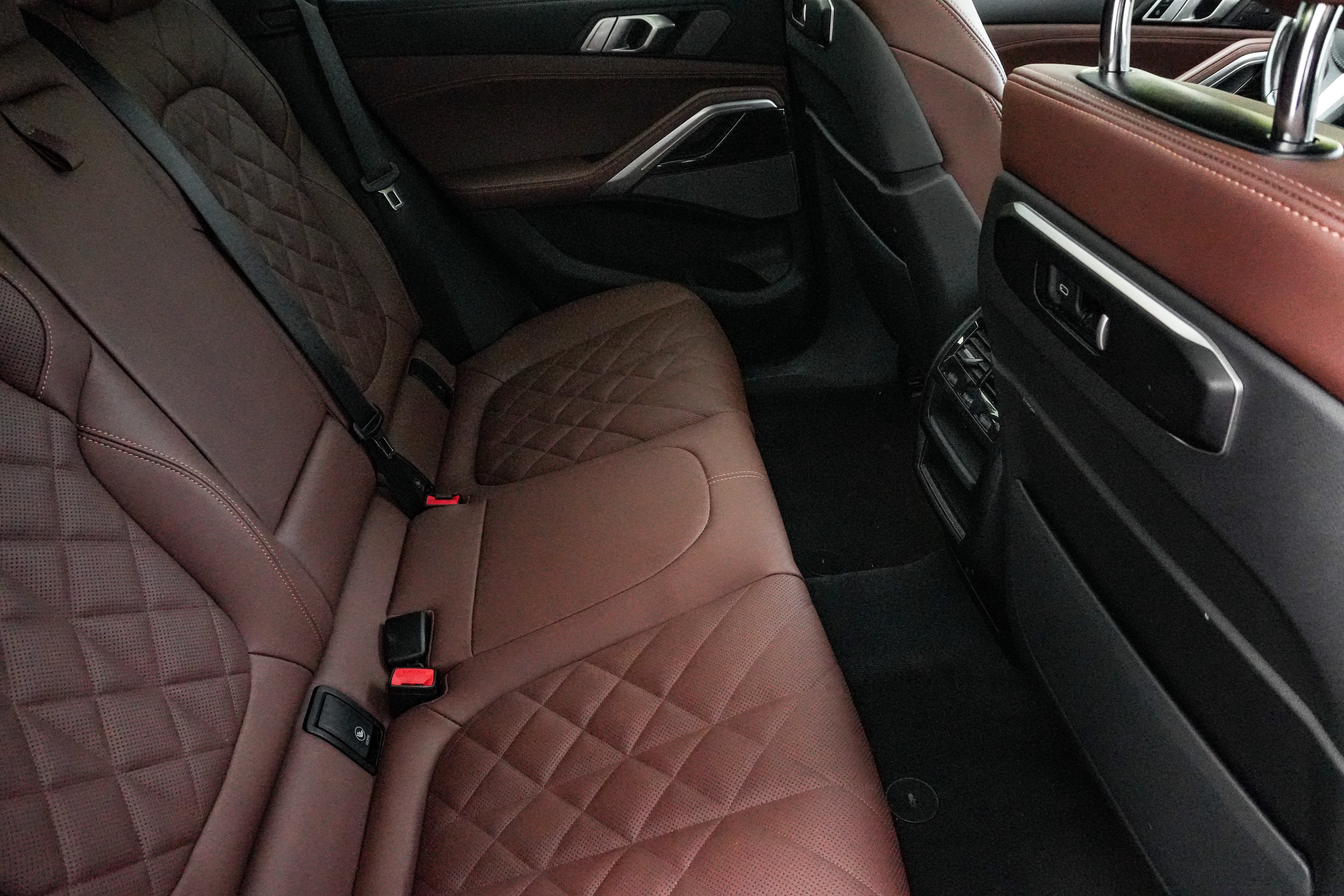 Certified 2025 BMW X6 xDrive40i AWD/4WD image 37