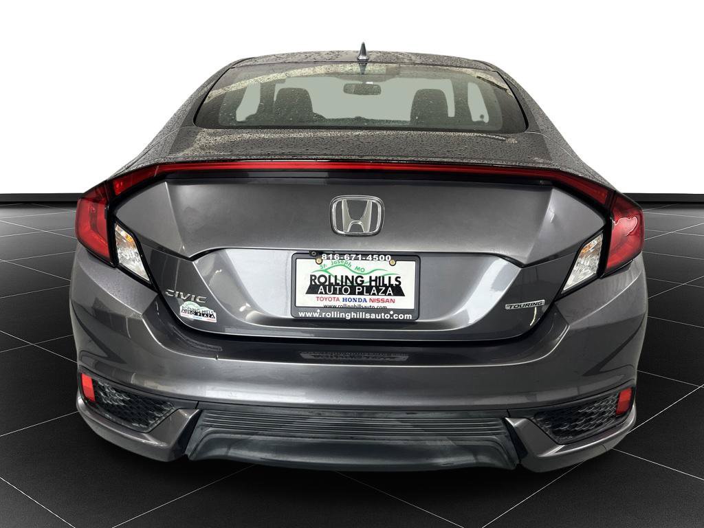 Used 2016 Honda Civic Touring image 4