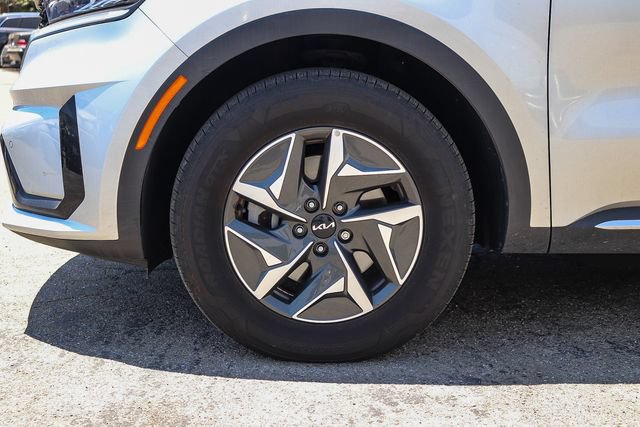 Certified 2023 Kia Sorento EX FWD image 12
