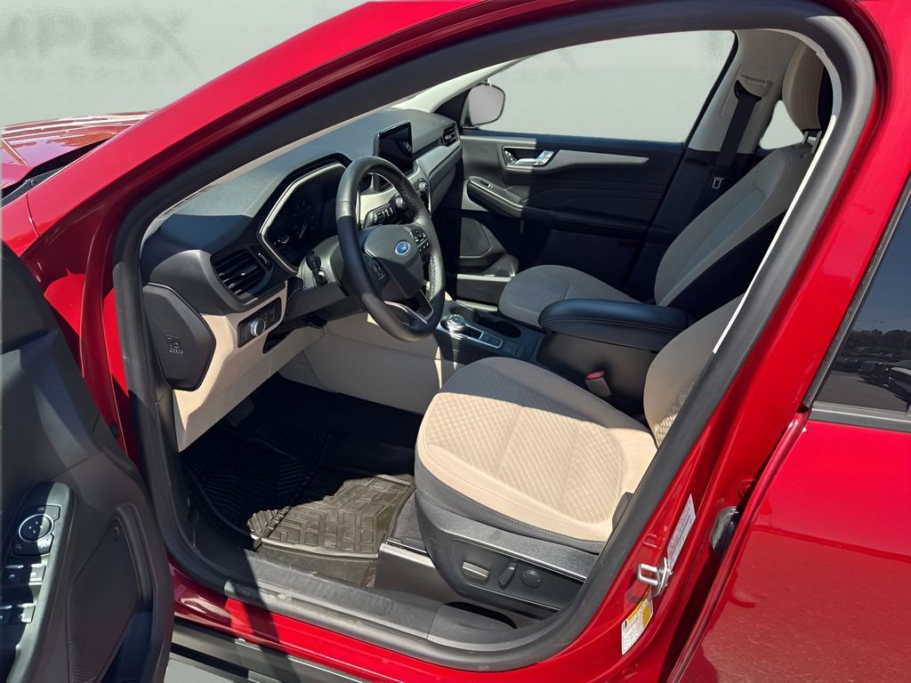 Used 2021 Ford Escape SE w/ Convenience Package image 9
