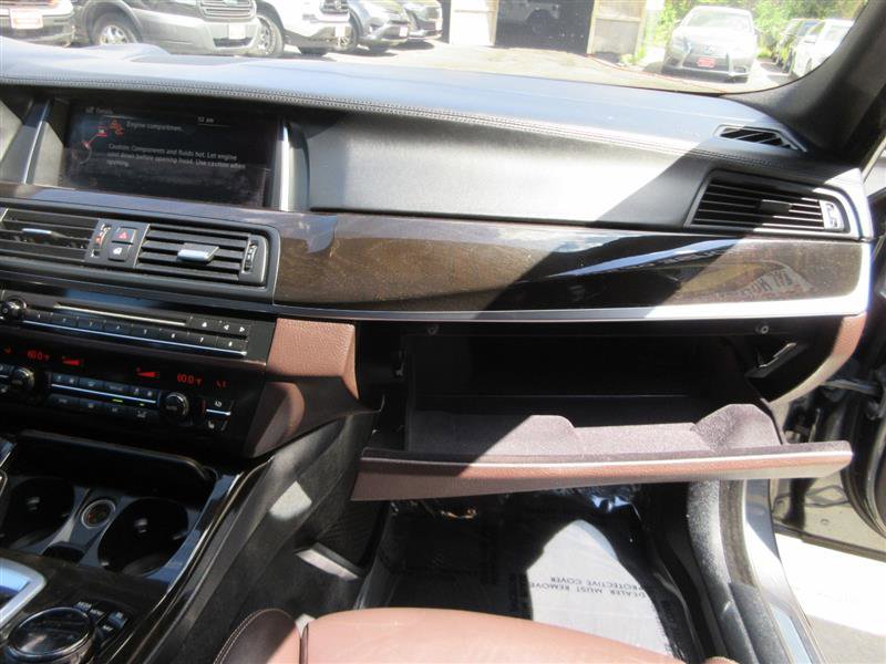 Used 2016 BMW 550i Sedan RWD image 29