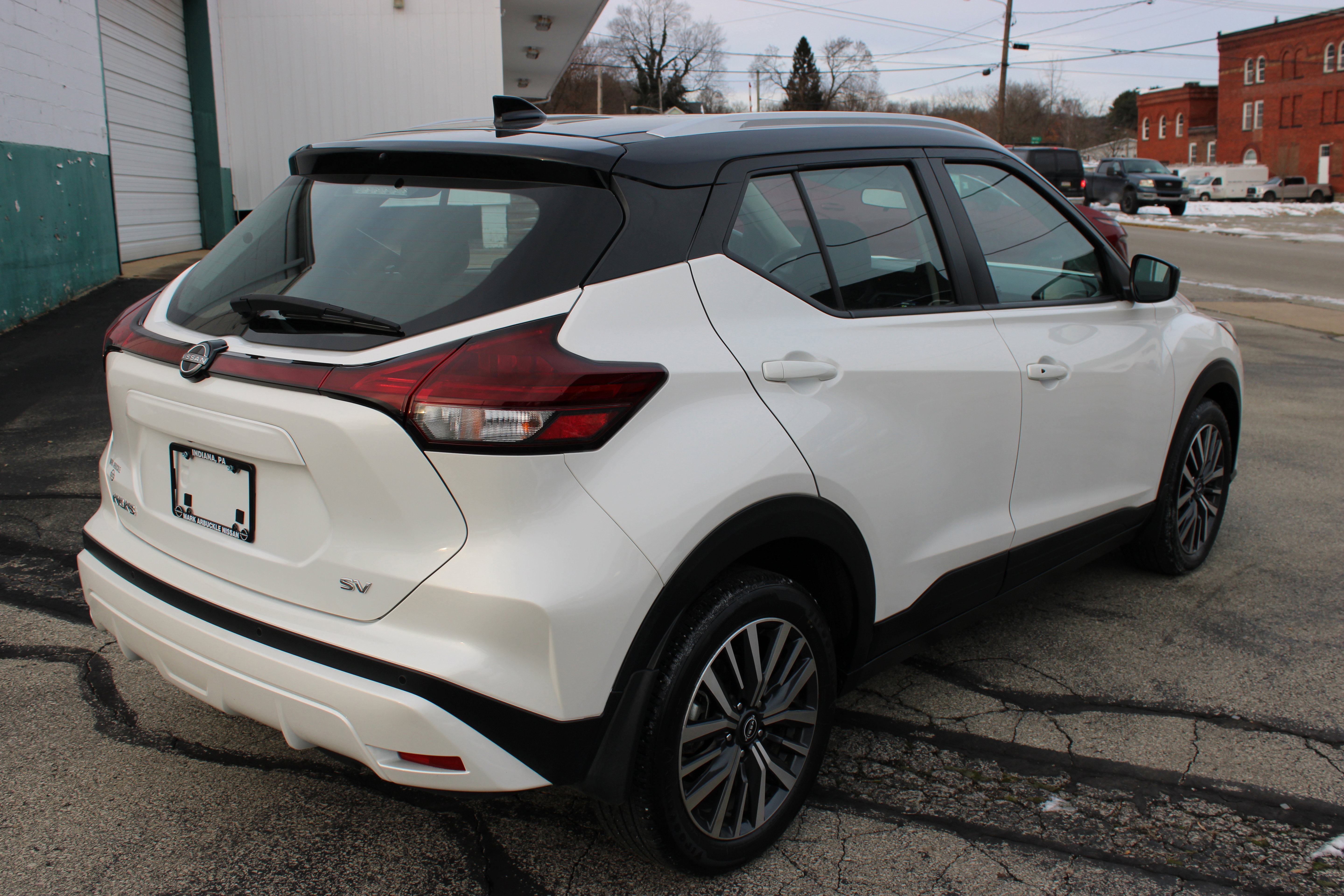 Certified 2024 Nissan Kicks SV image 6