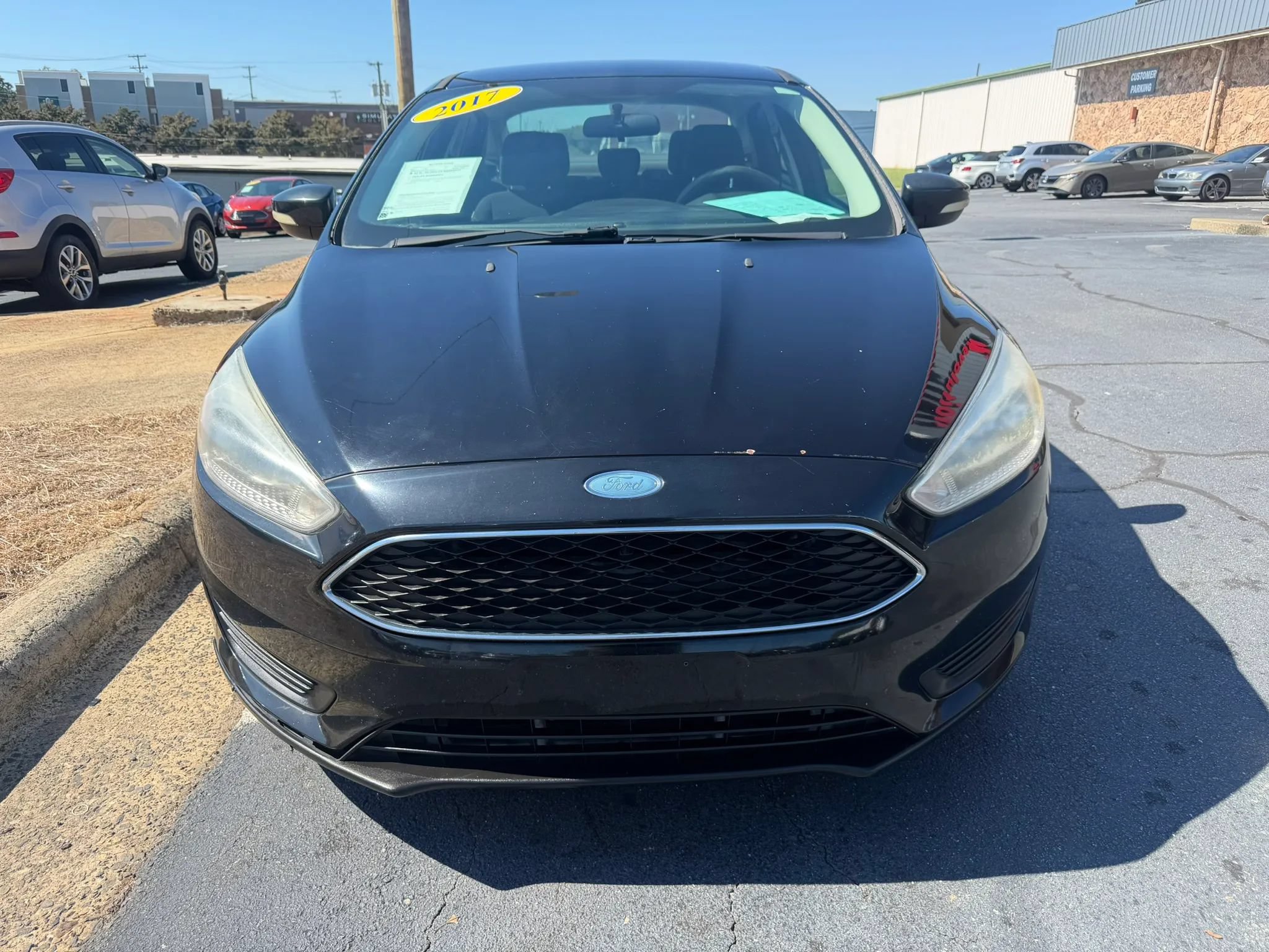Used 2017 Ford Focus SE FWD image 2