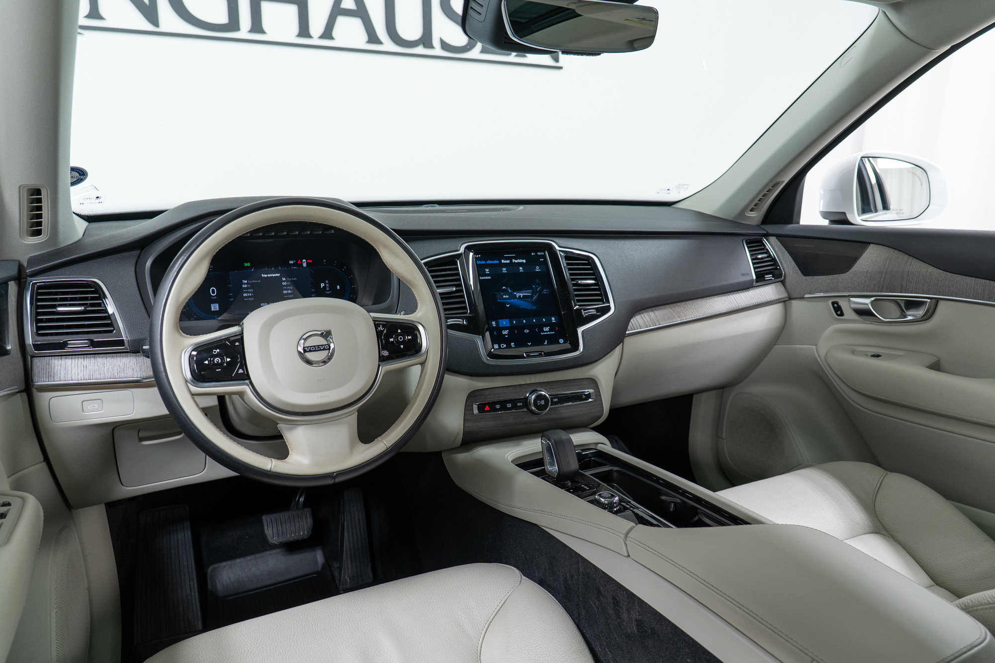 Certified 2023 Volvo XC90 B6 Plus w/ Protection Package Premier image 16