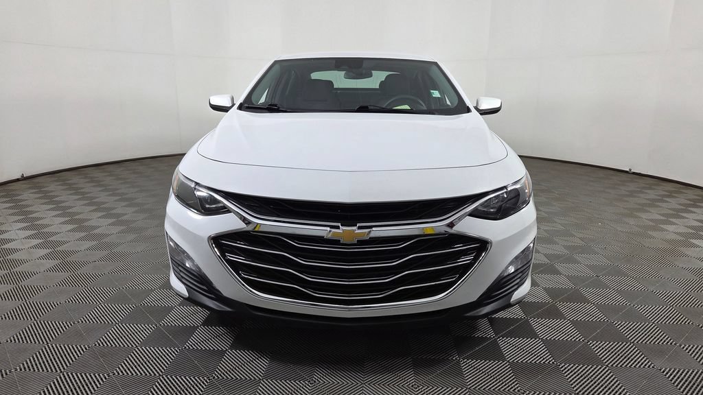 Used 2023 Chevrolet Malibu LT FWD image 2