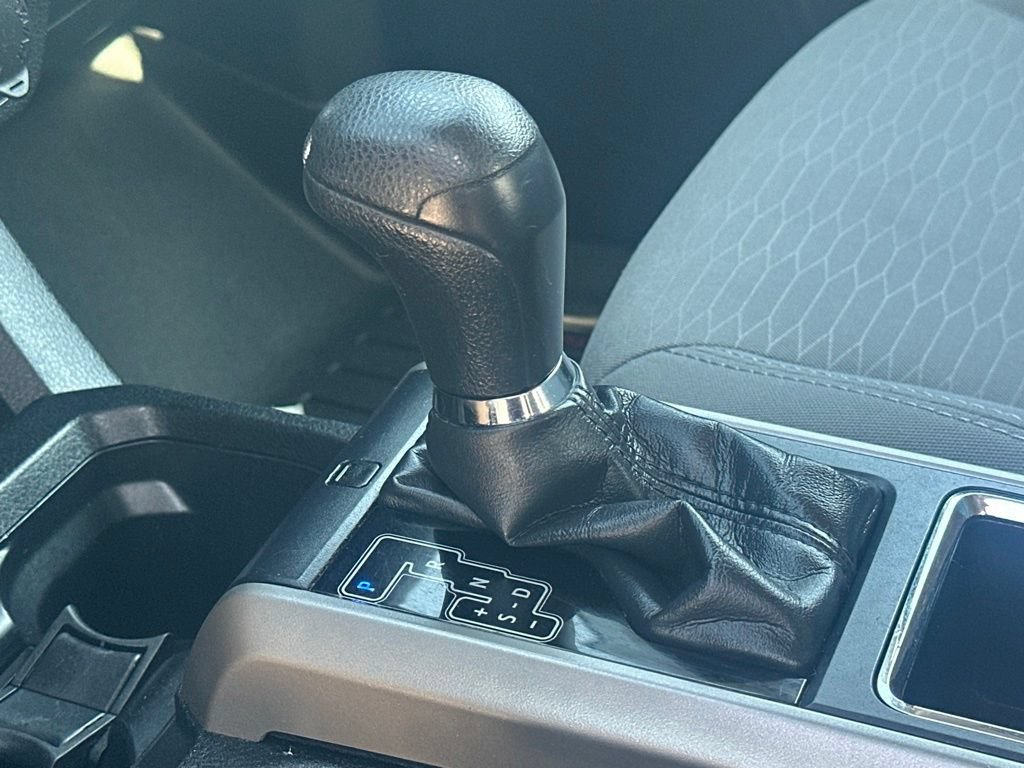 Used 2019 Toyota Tacoma SR5 AWD/4WD image 28