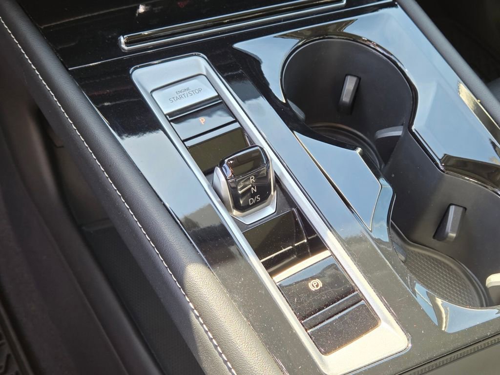 Used 2024 Volkswagen Atlas SEL image 16