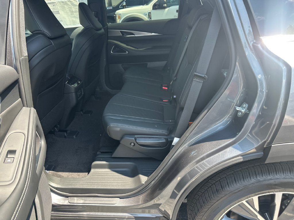New 2027 INFINITI QX60 Luxe w/ Cargo Package FWD image 17
