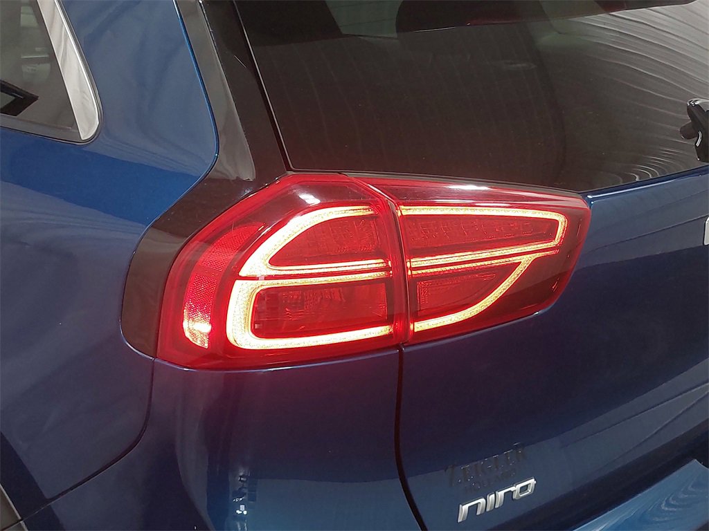 Used 2022 Kia Niro EX Premium image 41