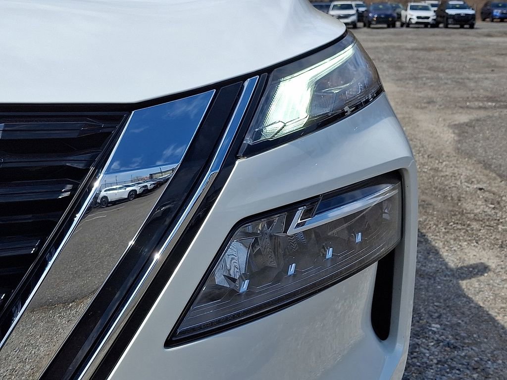 Certified 2023 Nissan Rogue SV AWD/4WD image 11
