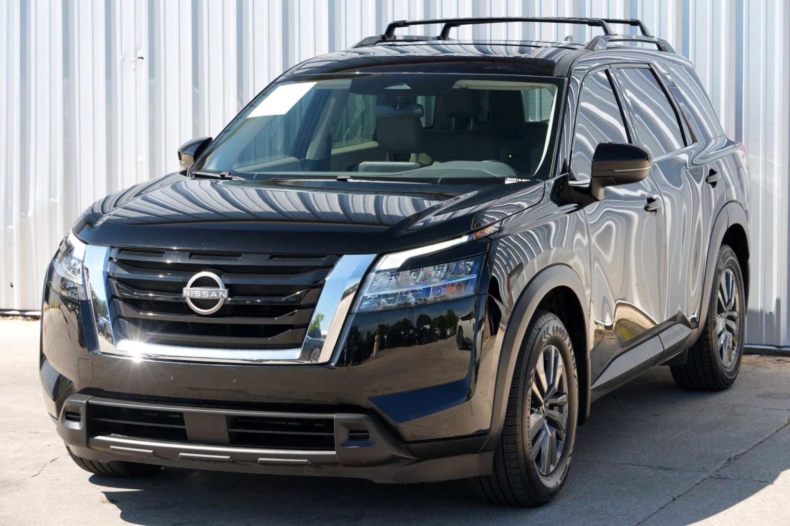 Used 2022 Nissan Pathfinder SV w/ SV Premium Package image 45