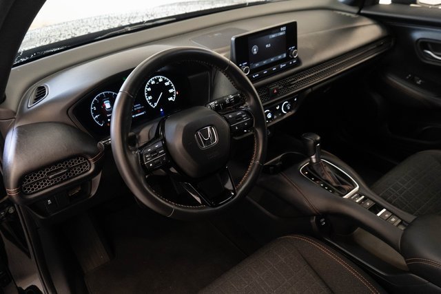 Certified 2025 Honda HR-V Sport image 3