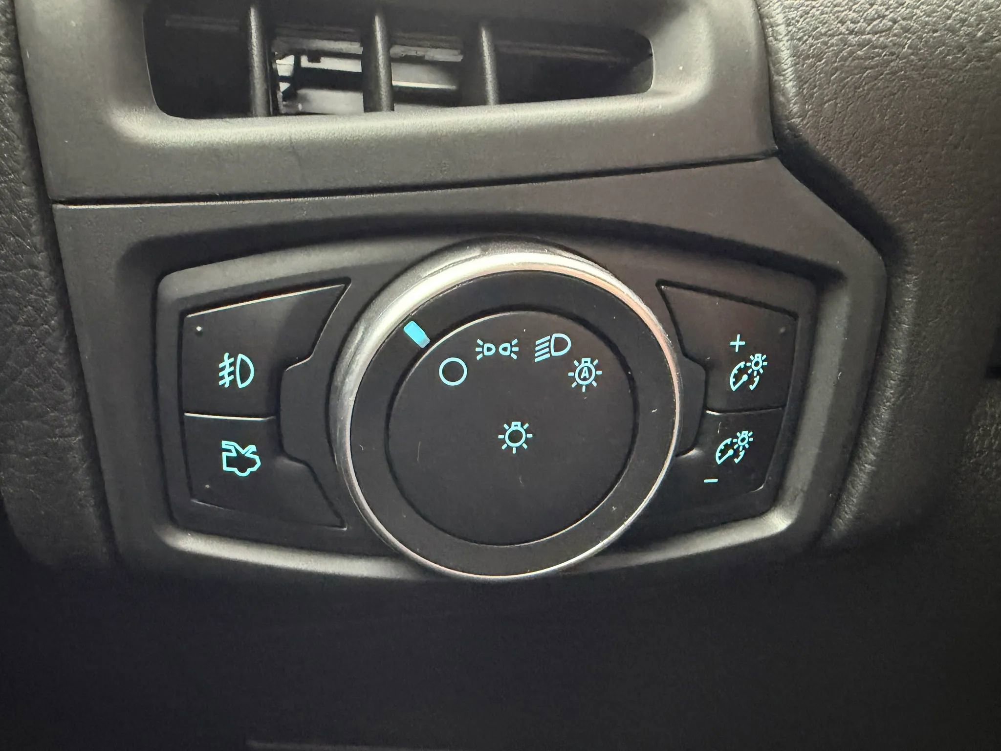 Used 2017 Ford Focus ST FWD image 31