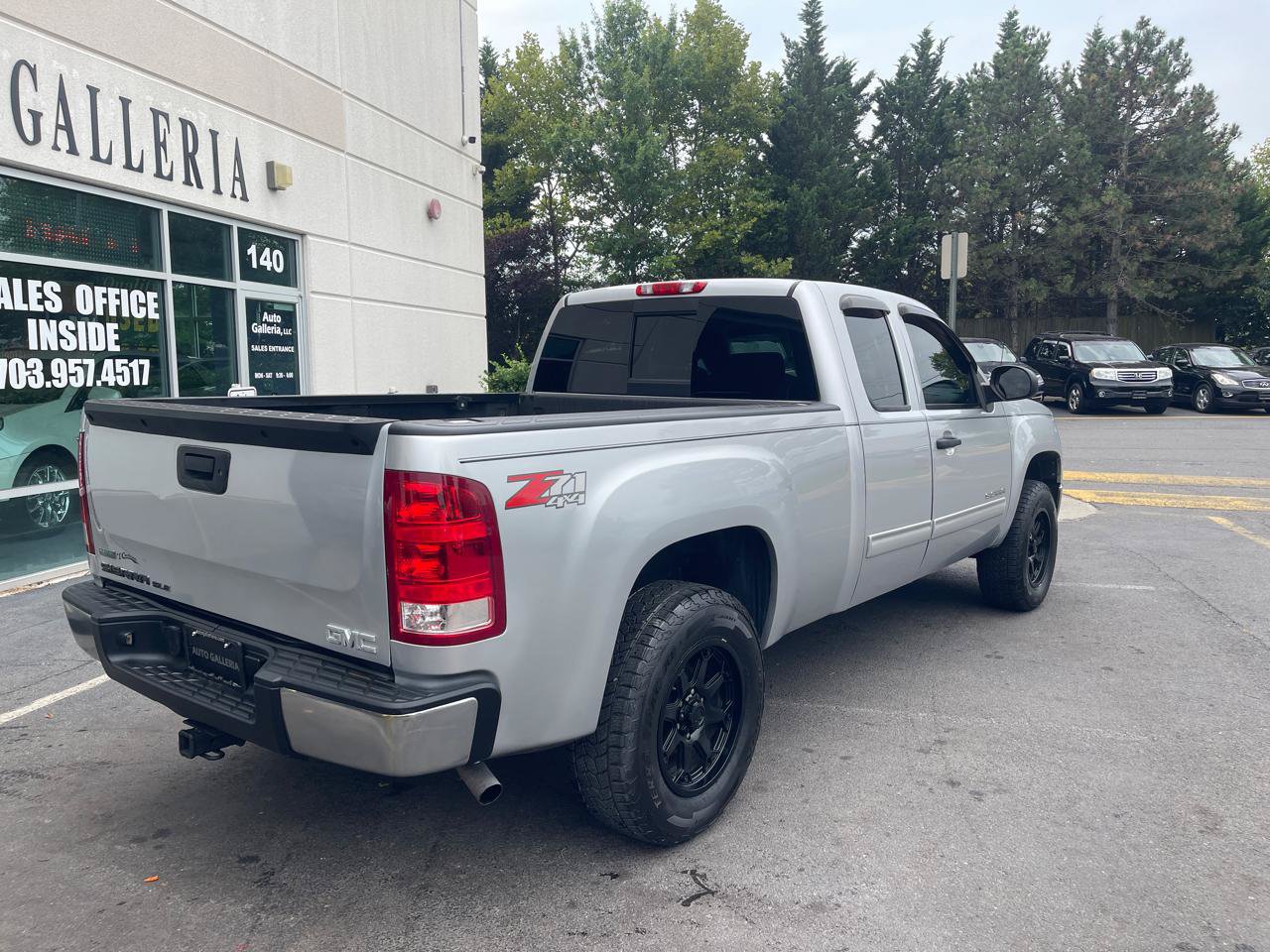Used 2012 GMC Sierra 1500 SLE w/ Power Tech Package AWD/4WD image 7