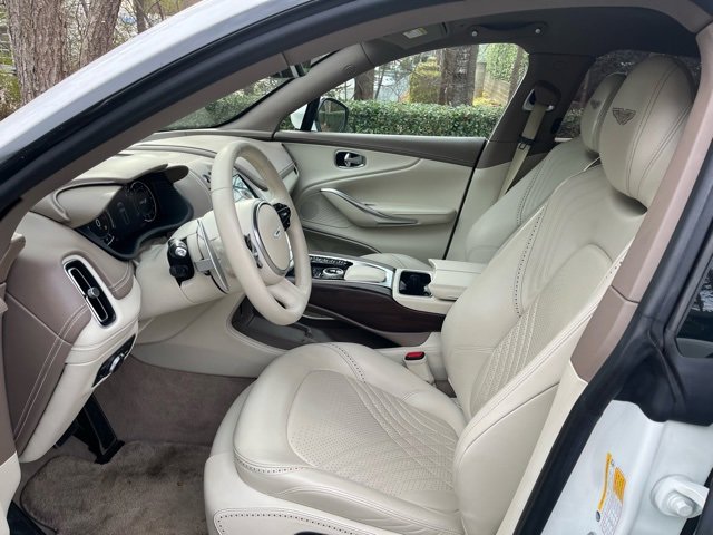 Used 2021 Aston Martin DBX image 6