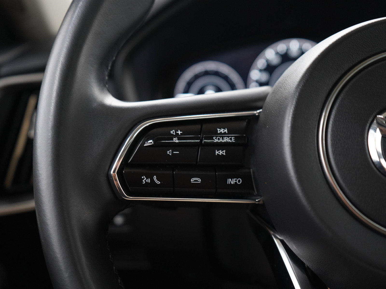 Certified 2024 MAZDA CX-90 Plug-In Hybrid w/ Preferred AWD/4WD image 27