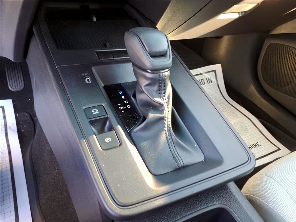 Used 2026 Toyota Corolla Cross L image 18