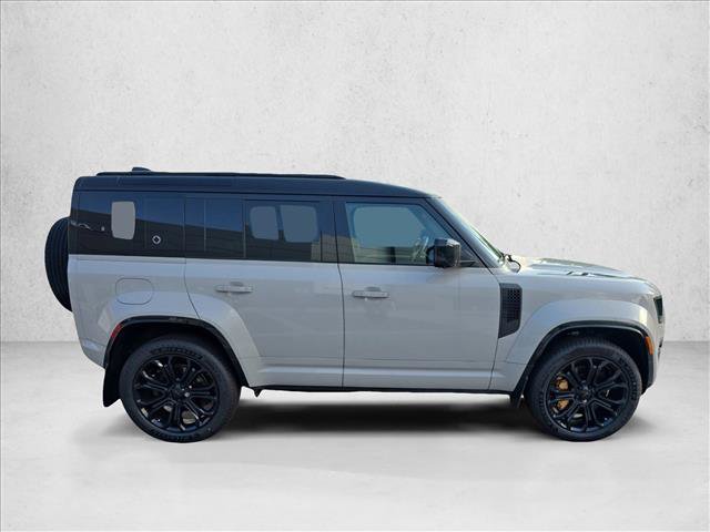 New 2026 Land Rover Defender 110 OCTA AWD/4WD image 4