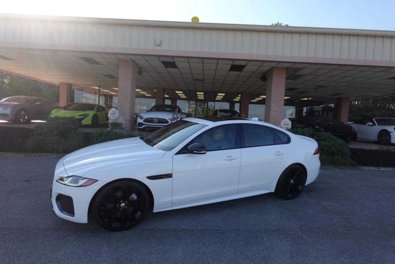 Used 2024 Jaguar XF R-Dynamic SE AWD/4WD image 5