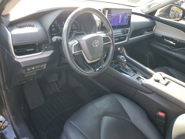 Used 2024 Toyota Grand Highlander Platinum image 6