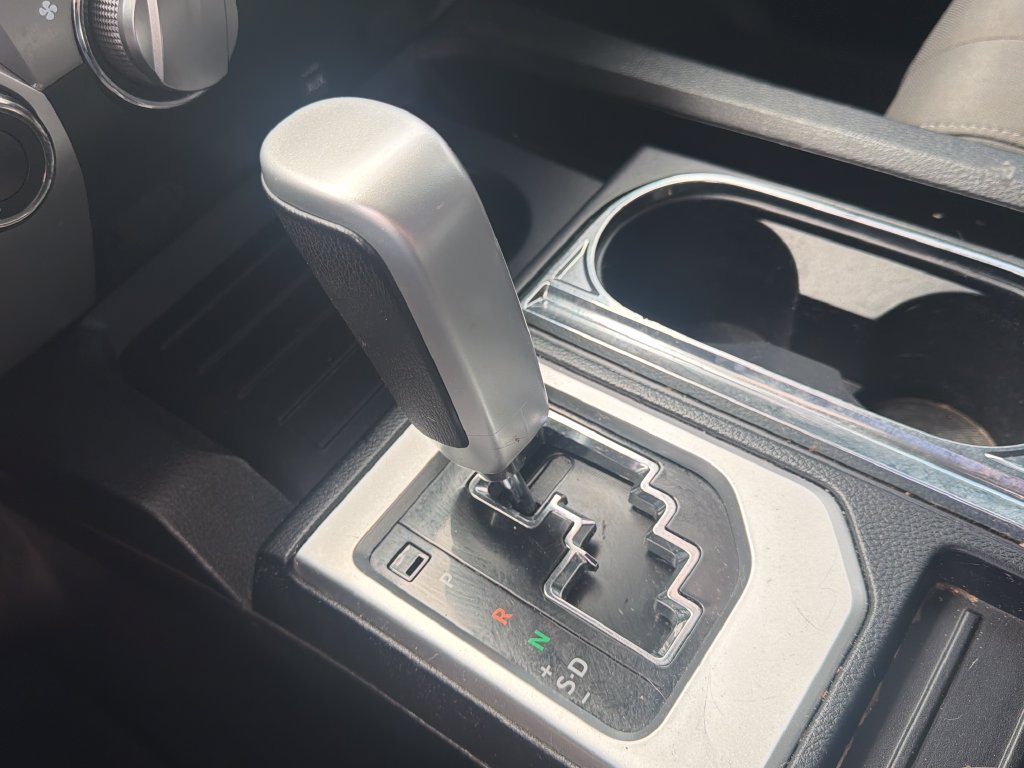 Used 2019 Toyota Tundra SR5 w/ Convenience Package AWD/4WD image 27